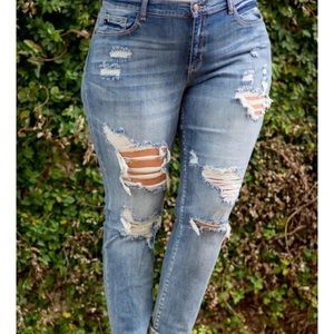 NWOT Chic Soul Boyfriend Jeans